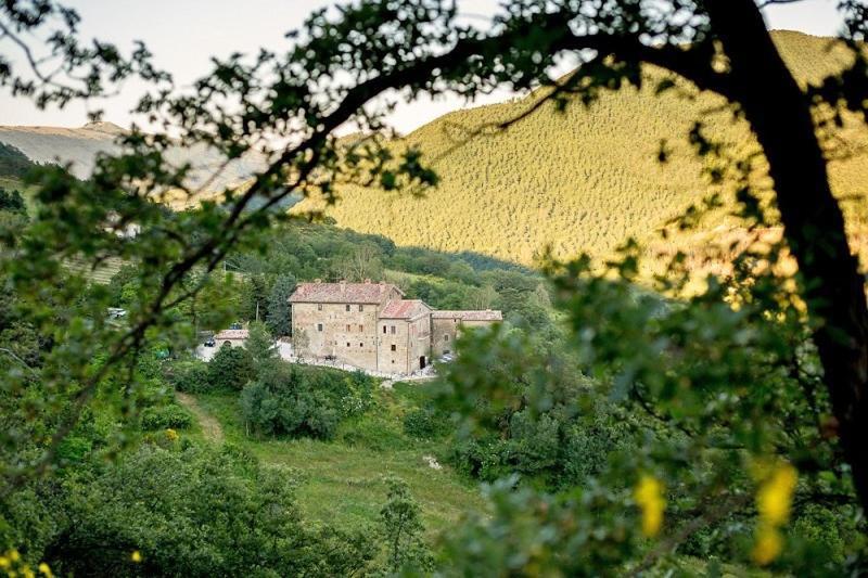 Country House Villa La Farfalla Pietralunga  Buitenkant foto