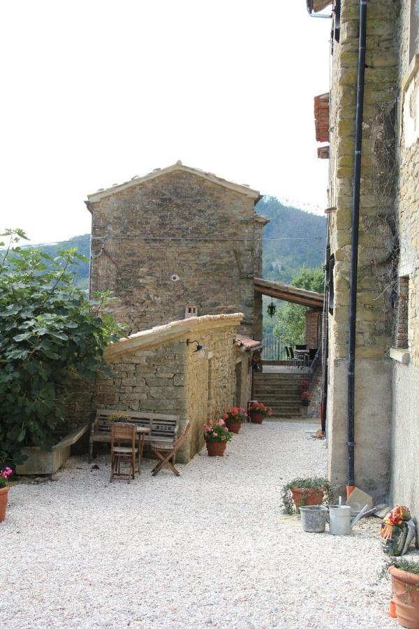 Country House Villa La Farfalla Pietralunga  Buitenkant foto