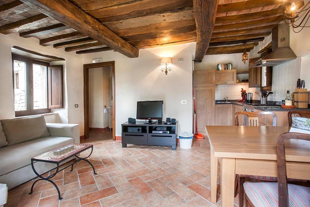 Country House Villa La Farfalla Pietralunga  Buitenkant foto