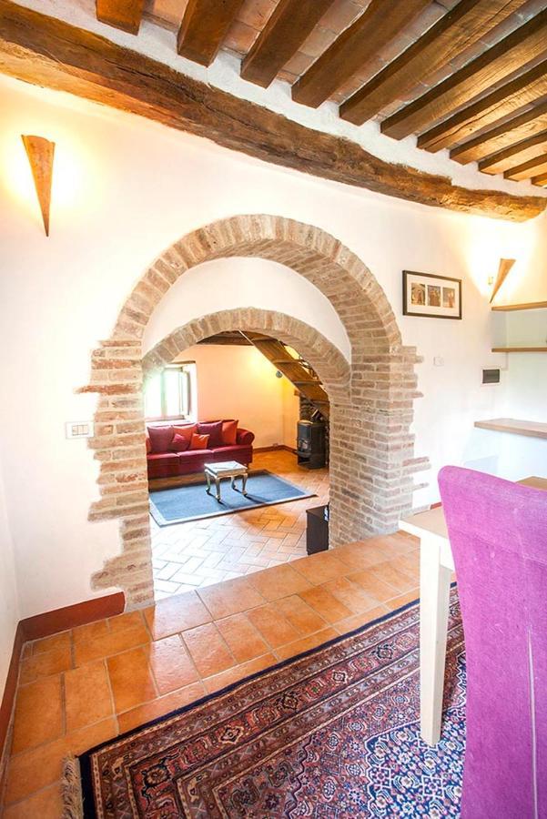 Country House Villa La Farfalla Pietralunga  Buitenkant foto