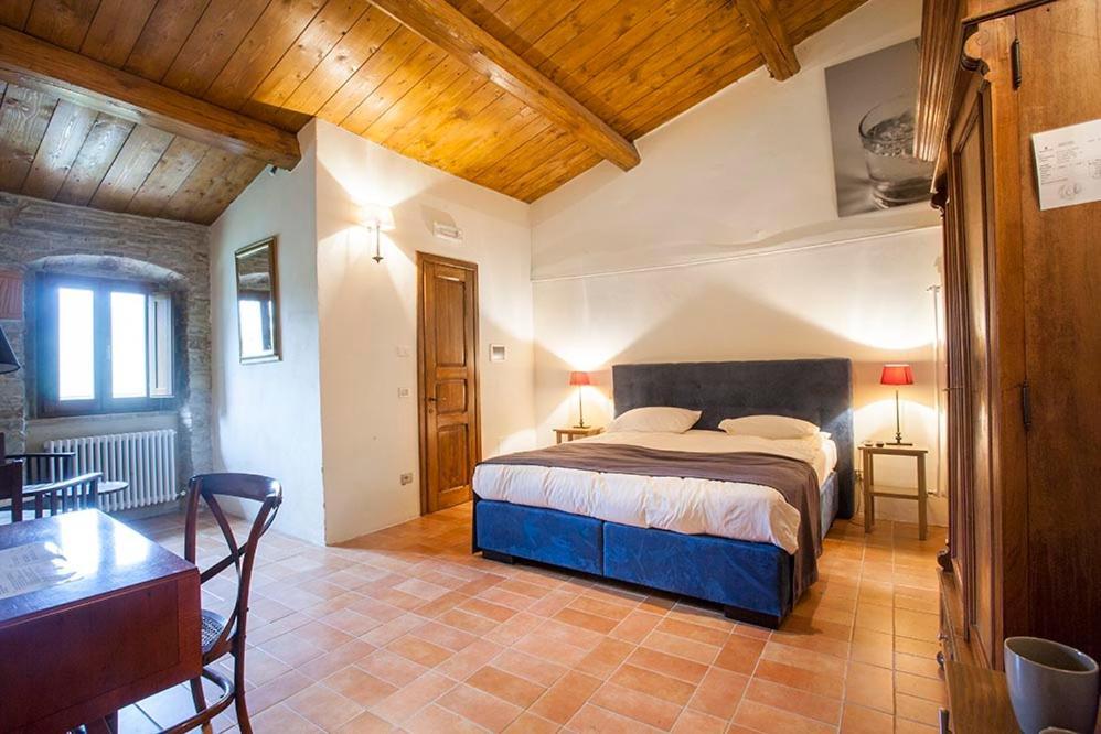 Country House Villa La Farfalla Pietralunga  Buitenkant foto